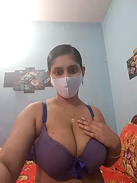 Cute Faria online show from March 9, 2026, 2:43 pm