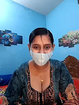 Cute Faria online show from May 10, 2026, 2:11 pm