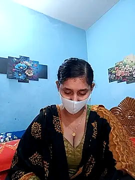 Cute Faria online show from May 11, 2026, 3:18 pm