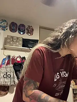 Chicagobabe online show from September 28, 2025, 1:22 am