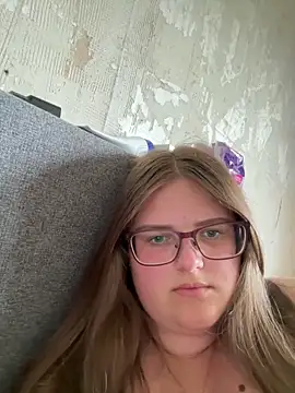 CurvyPaar2 online show from May 6, 2026, 3:50 pm