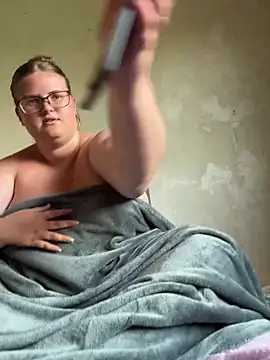 CurvyPaar2 online show from May 31, 2026, 2:24 pm