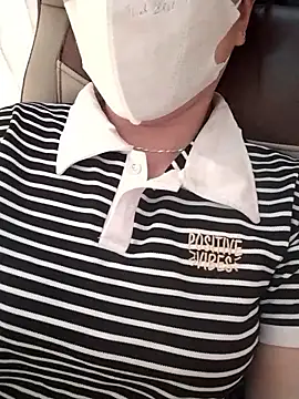 Snapshot of Jessical--Li chatting on October 13, 2025, 3:17 am Jessical--Li online show from October 13, 2025, 3:17 am