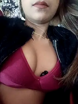 payalsharma95 online show from December 4, 2025, 4:48 pm