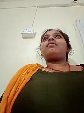 Snapshot of Hot_crety chatting on October 6, 2025, 12:02 pm Hot crety online show from October 6, 2025, 12:02 pm