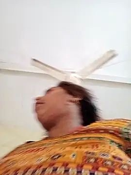 Hot crety online show from October 30, 2025, 4:36 am