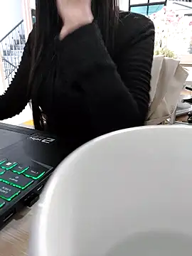 Snapshot of meomeocute chatting on March 18, 2026, 4:15 am meomeocute online show from March 18, 2026, 4:15 am