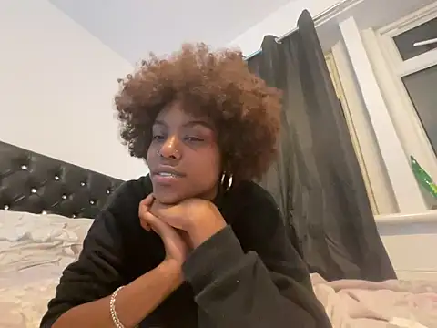 MissAngel-05 online show from October 7, 2025, 8:06 pm