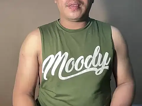 Snapshot of bigfatdaddy85 chatting on November 16, 2025, 7:14 am bigfatdaddy85 online show from November 16, 2025, 7:14 am