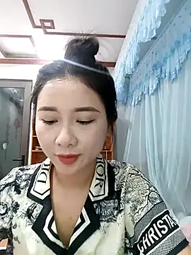 Snapshot of MinhChauXXX19 chatting on April 19, 2026, 8:57 am MinhChauXXX19 online show from April 19, 2026, 8:57 am