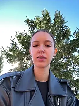 ElliRose online show from September 27, 2025, 5:01 am