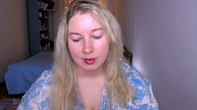NancySanders online show from June 12, 2026, 6:29 pm