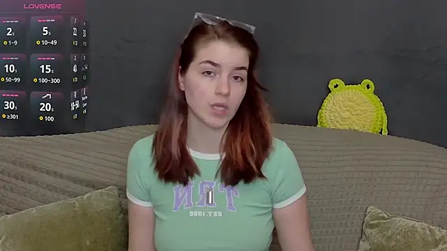 ElzaBlis online show from November 8, 2025, 4:07 pm