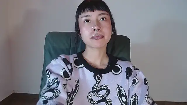  mavis2 online show from October 17, 2025, 7:49 pm