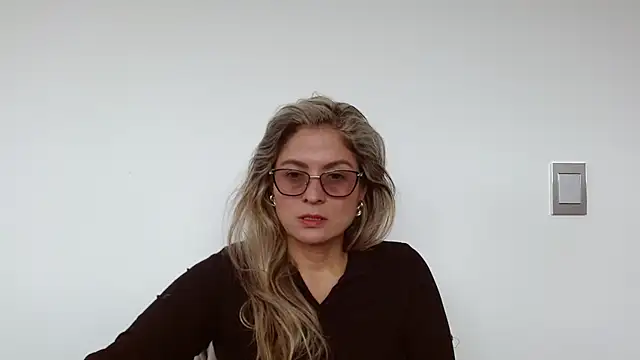 Snapshot of linda-mature43 chatting on September 16, 2025, 4:08 pm linda-mature43 online show from September 16, 2025, 4:08 pm