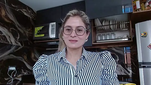 Snapshot of linda-mature43 chatting on October 2, 2025, 3:30 pm linda-mature43 online show from October 2, 2025, 3:30 pm