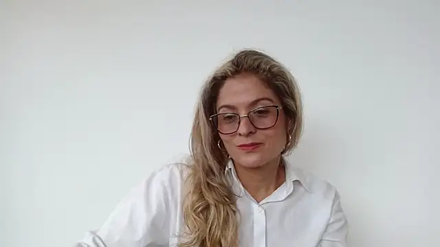 Snapshot of linda-mature43 chatting on October 3, 2025, 4:37 pm linda-mature43 online show from October 3, 2025, 4:37 pm