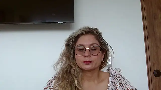 Snapshot of linda-mature43 chatting on October 13, 2025, 4:40 pm linda-mature43 online show from October 13, 2025, 4:40 pm