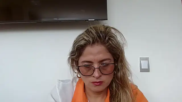 Snapshot of linda-mature43 chatting on October 15, 2025, 5:13 pm linda-mature43 online show from October 15, 2025, 5:13 pm