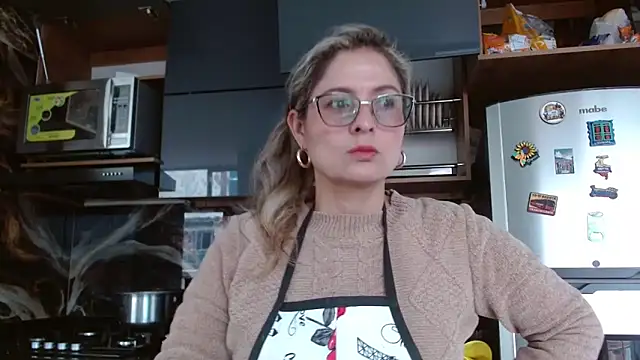 Snapshot of linda-mature43 chatting on October 16, 2025, 1:12 pm linda-mature43 online show from October 16, 2025, 1:12 pm