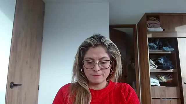 Snapshot of linda-mature43 chatting on October 28, 2025, 10:01 pm linda-mature43 online show from October 28, 2025, 10:01 pm