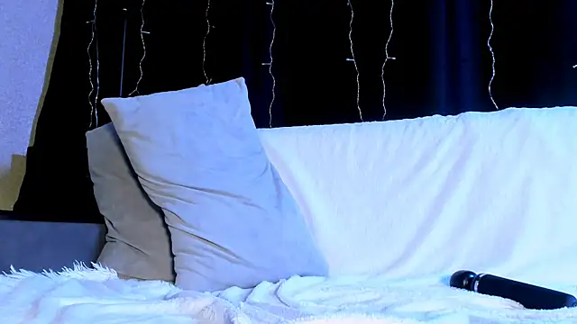 Snapshot of Eva_Re chatting on March 19, 2026, 7:34 am Eva Re online show from March 19, 2026, 7:34 am