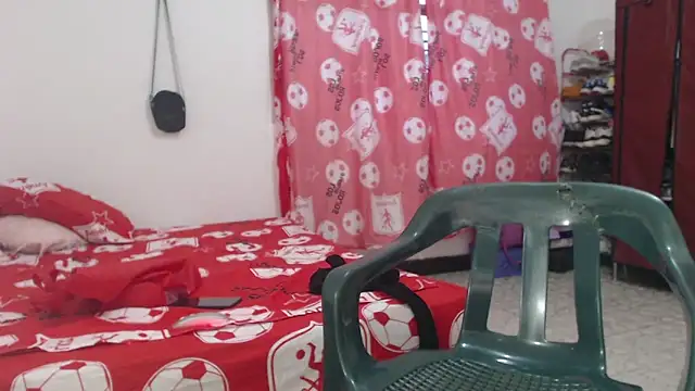 couplehotfantasies online show from October 10, 2025, 10:53 pm