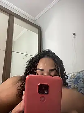 jhennyfer online show from March 23, 2026, 5:22 am