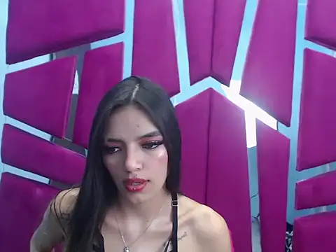 Eylin Skinny online show from September 25, 2025, 3:32 am