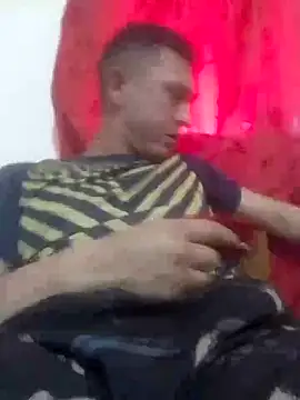 Snapshot of Franswat95 chatting on October 19, 2025, 9:59 pm Franswat95 online show from October 19, 2025, 9:59 pm