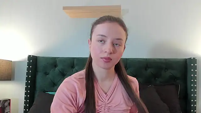 VioletaNova online show from June 10, 2026, 11:53 am