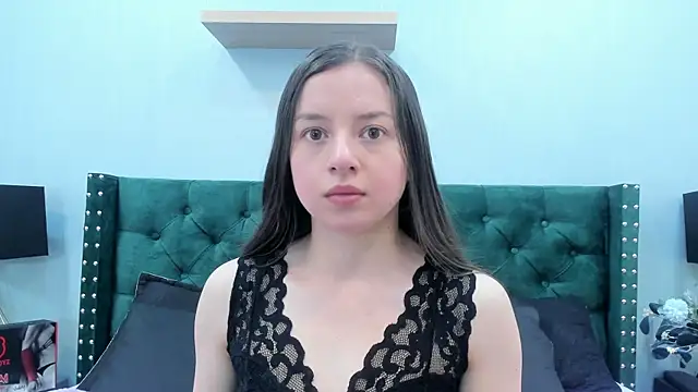 VioletaNova online show from June 26, 2026, 12:31 pm