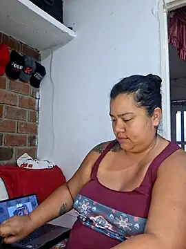 NARNYALABELLA online show from November 5, 2025, 11:10 am