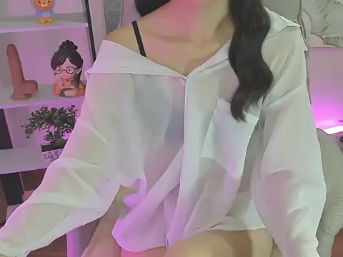 Snapshot of Mix-MiuMiu chatting on October 4, 2025, 4:43 am Mix-MiuMiu online show from October 4, 2025, 4:43 am