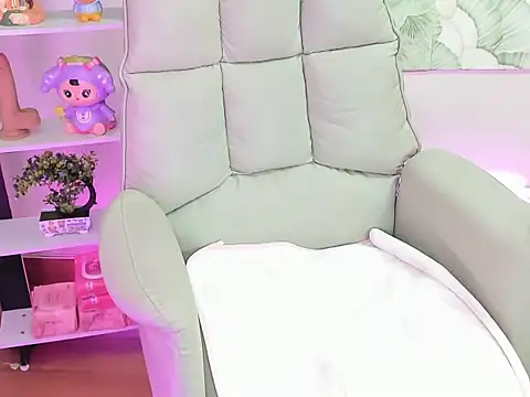 Snapshot of Mix-MiuMiu chatting on October 27, 2025, 3:43 am Mix-MiuMiu online show from October 27, 2025, 3:43 am