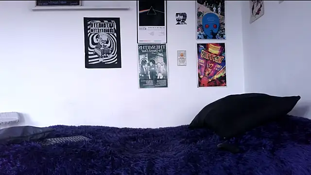 Snapshot of plutonbluemooon333 chatting on February 25, 2026, 7:45 pm plutonbluemooon333 online show from February 25, 2026, 7:45 pm