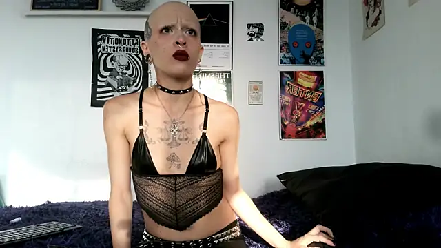 Snapshot of plutonbluemooon333 chatting on March 13, 2026, 10:27 pm plutonbluemooon333 online show from March 13, 2026, 10:27 pm