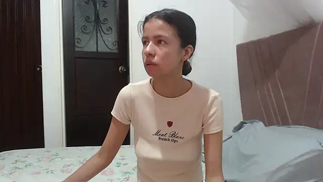 nathaly jones  online show from February 1, 2026, 12:15 pm