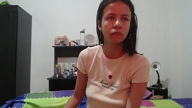 nathaly jones  online show from July 15, 2026, 12:21 pm
