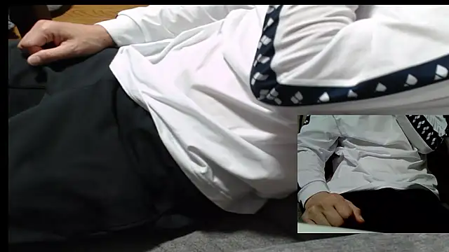 Yasu2000 online show from May 10, 2026, 12:49 am