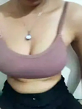 Snapshot of NAIRA5677 chatting on October 12, 2025, 4:06 pm NAIRA5677 online show from October 12, 2025, 4:06 pm