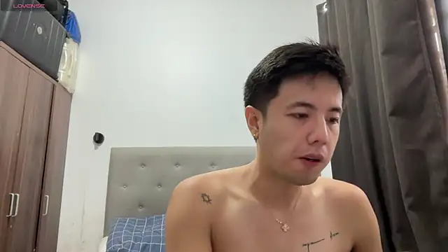 Addictiveboi online show from June 4, 2026, 3:23 am