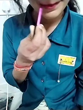 Snapshot of Kittu-rani66 chatting on September 28, 2025, 5:29 pm Kittu-rani66 online show from September 28, 2025, 5:29 pm