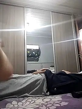 12dery online show from October 13, 2025, 2:28 pm