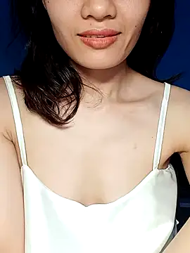 Hinna x online show from October 3, 2025, 1:35 am