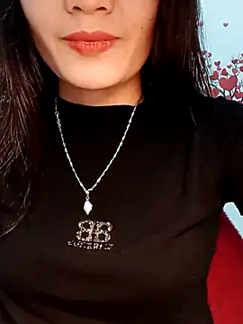 Hinna x online show from February 2, 2026, 2:05 pm