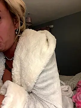 EllieMaeBaby online show from January 15, 2026, 12:59 am