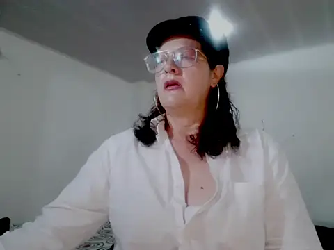 ArdienteBetania online show from October 14, 2025, 2:40 pm