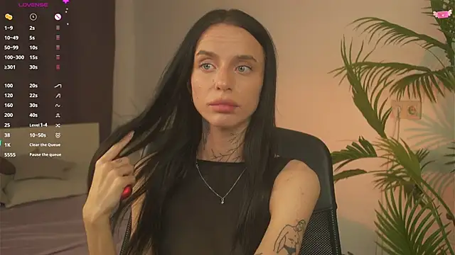 Snapshot of livia_starwars chatting on September 25, 2025, 9:51 pm livia starwars online show from September 25, 2025, 9:51 pm