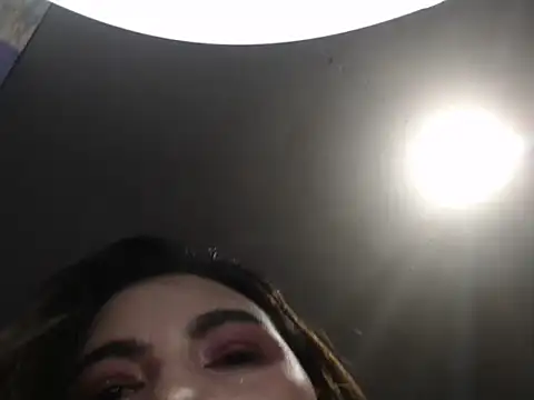 hotasianpinky online show from October 29, 2025, 4:37 am